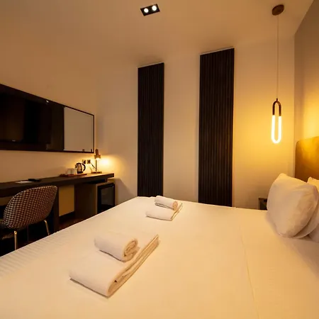 V Center Hotel 4*