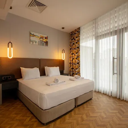 V Center Szálloda 4*