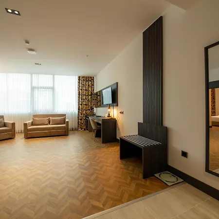 Szálloda V Center 4*