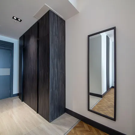 V Center Szálloda 4*