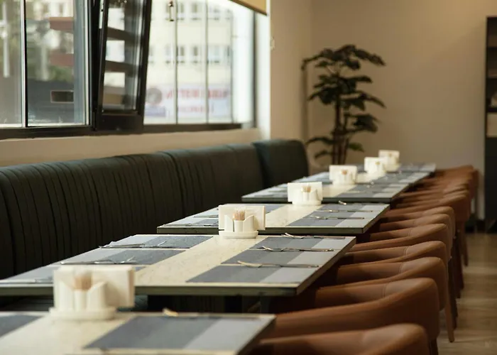 V Center 4* Τραμπζόν