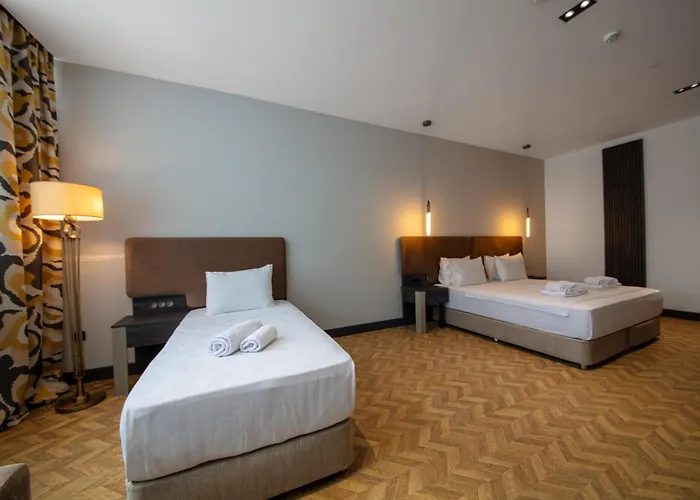 Ξενοδοχείο V Center 4*