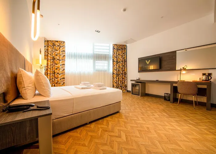 V Center 4* Τραμπζόν