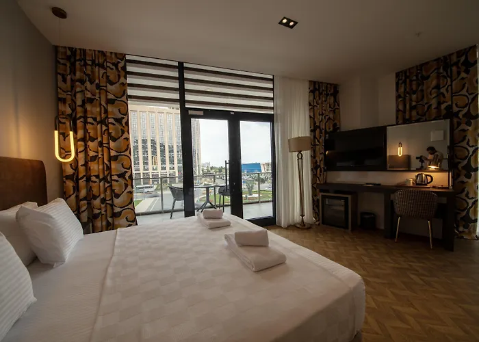 V Center Ξενοδοχείο 4*