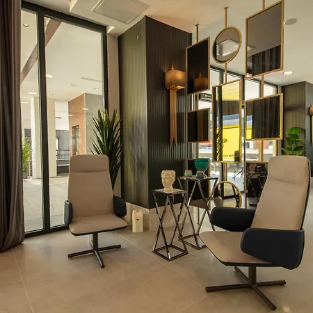 V Center 酒店 特拉布宗