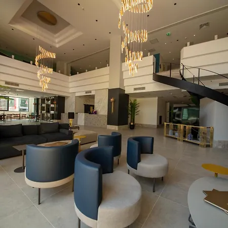 V Center Hotel