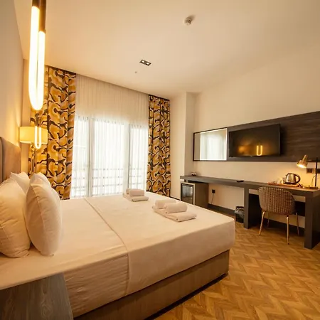 V Center Hotel