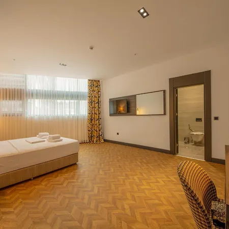 V Center 特拉布宗