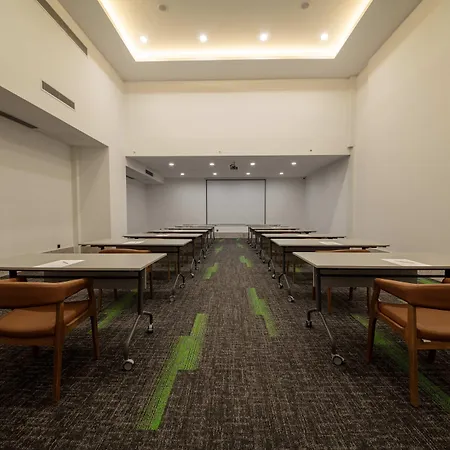 V Center Hotel