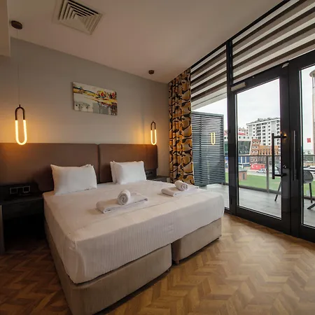 Hotel V Center 4*
