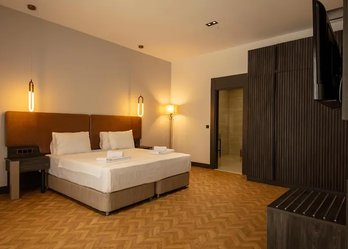 V Center Szálloda 4*